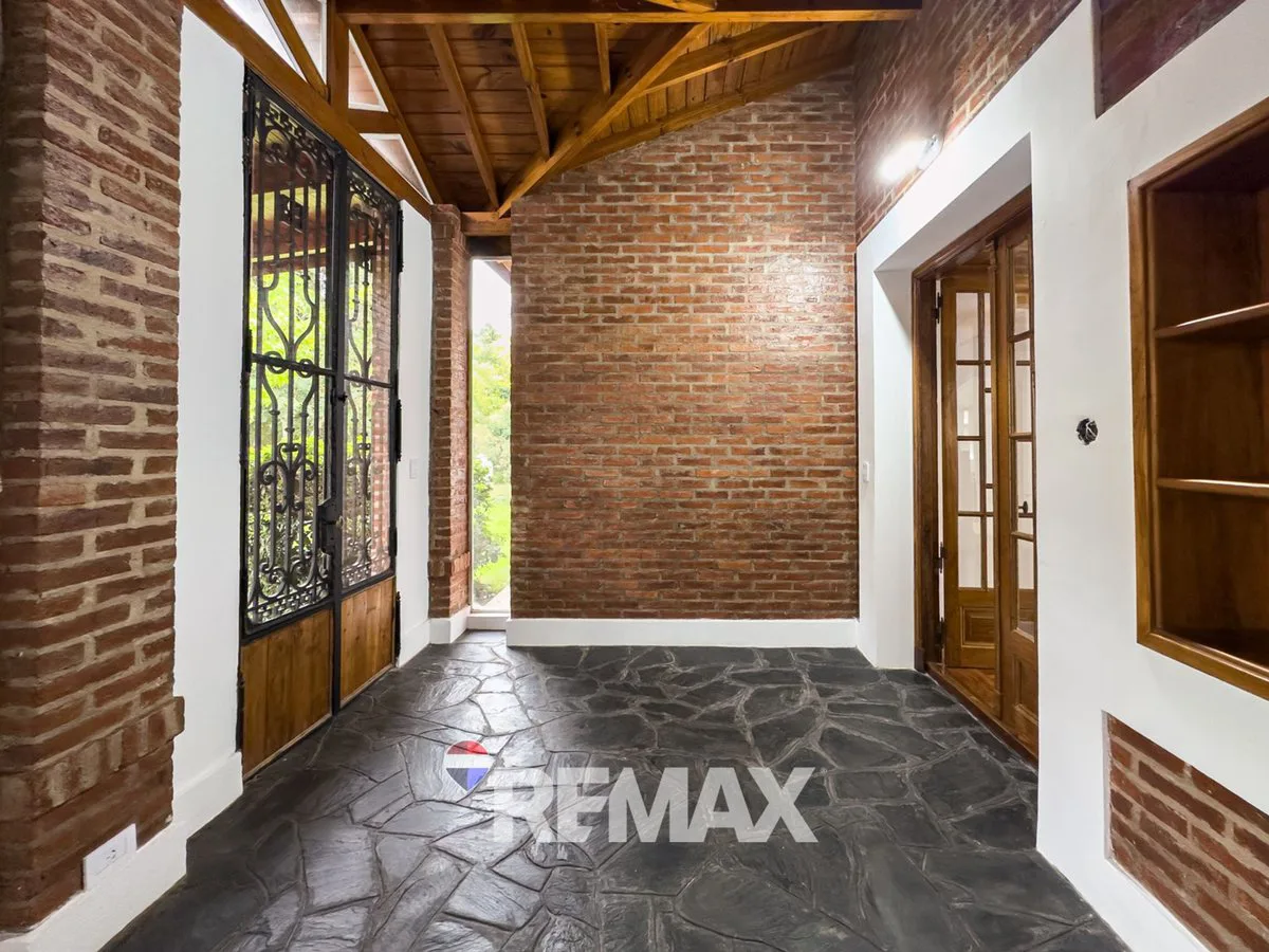 CASA EN VENTA SAN ELISEO GOLF 5 AMBIENTES foto 3