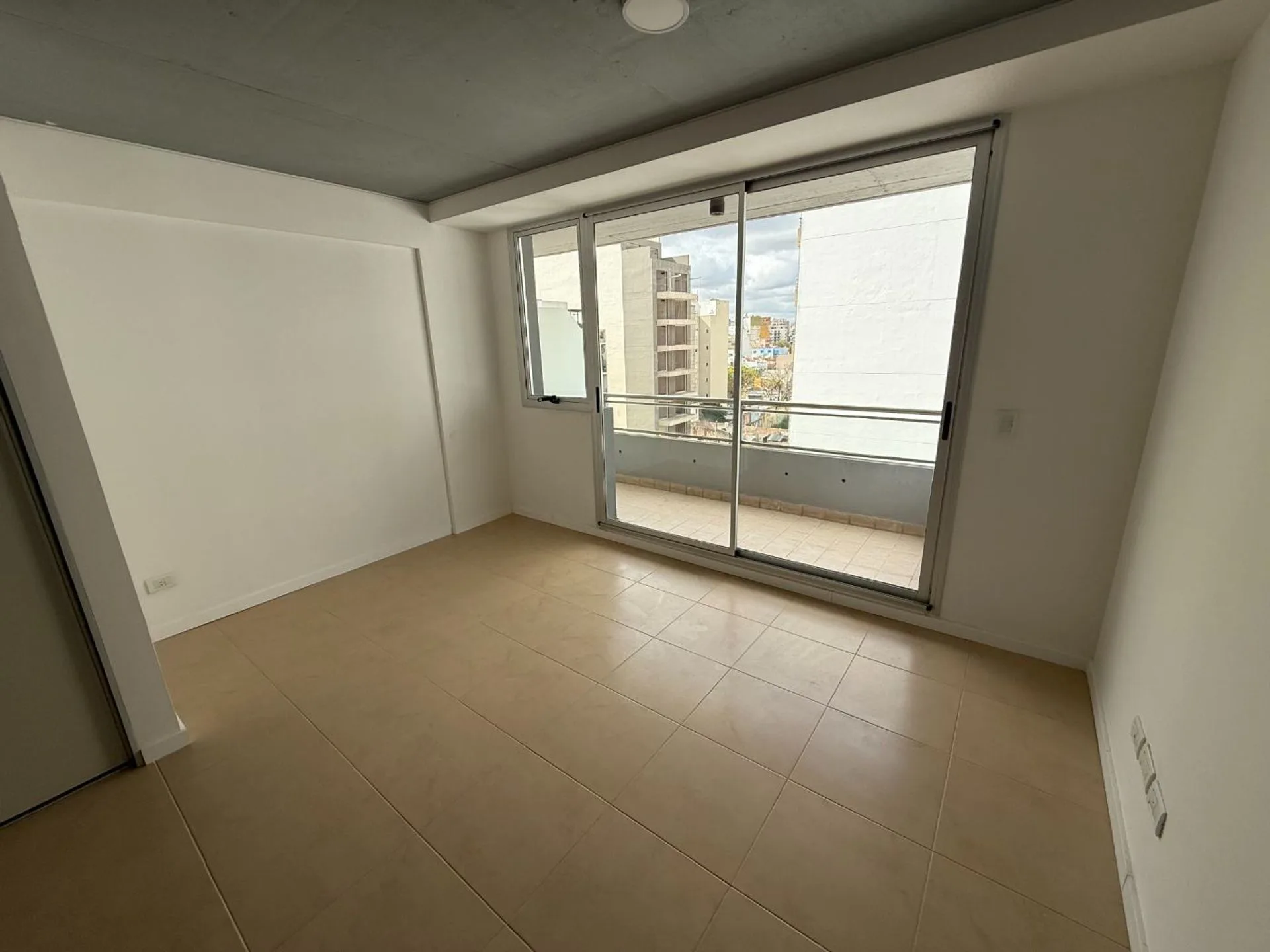 ALQUILER MONOAMBIENTE, BALCON a ESTRENAR-SAAVEDRA foto 3