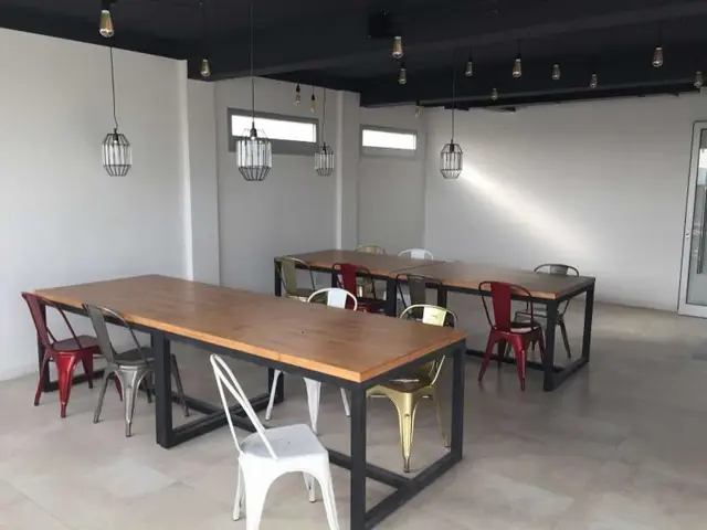 Caseros Av. 3392 6º