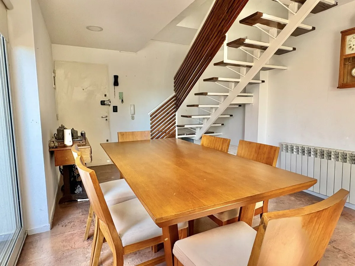 DUPLEX 3 AMB c/TERRAZA, BALCON Y COCHERA APTO CRED foto 3