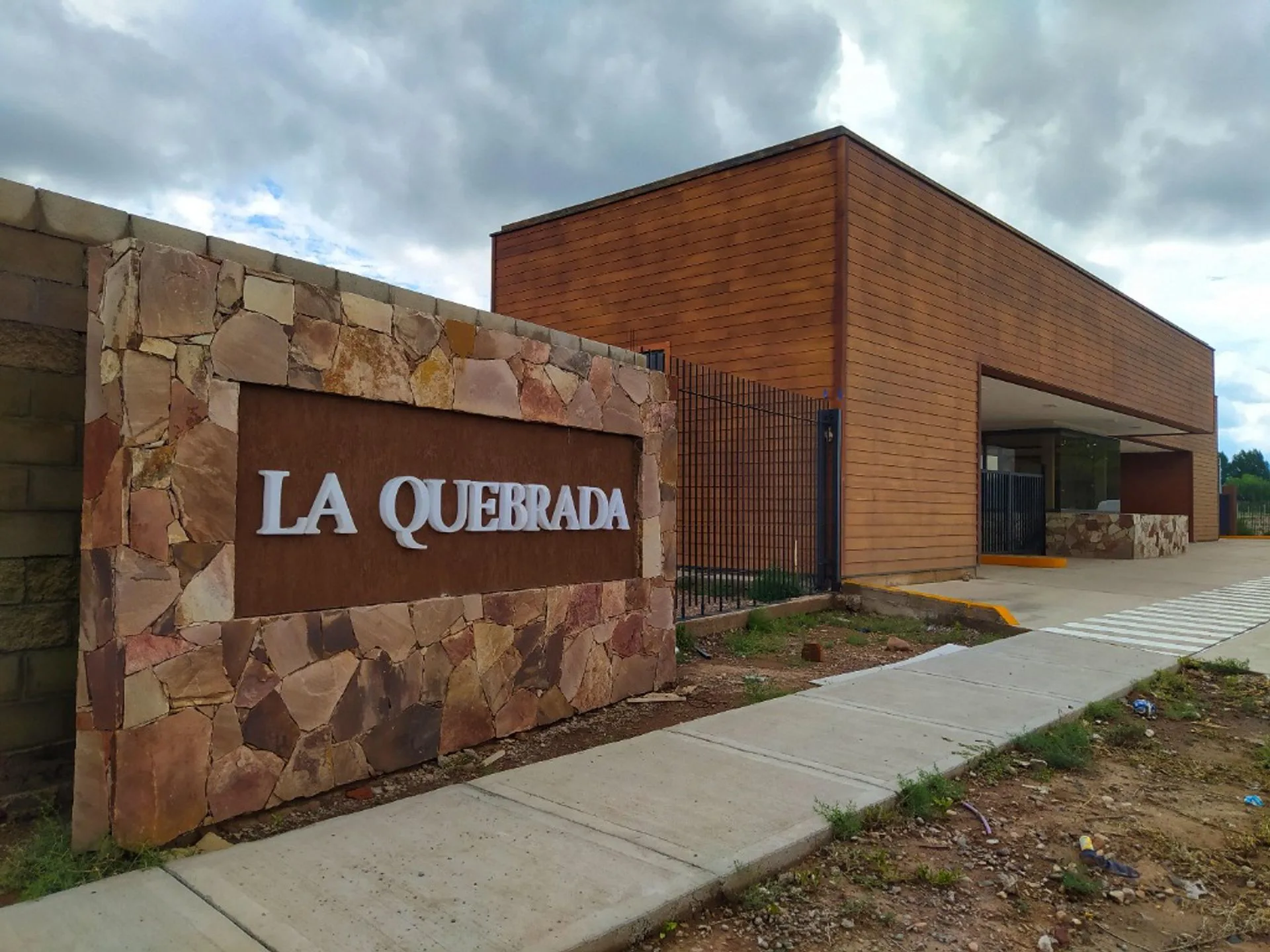 LOTE EN VENTA – BARRIO PRIVADO LA QUEBRADA foto 2