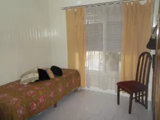 Villa Tesei: Amplia casa. Ideal dos familias. APTO CRÉDITO. foto 4