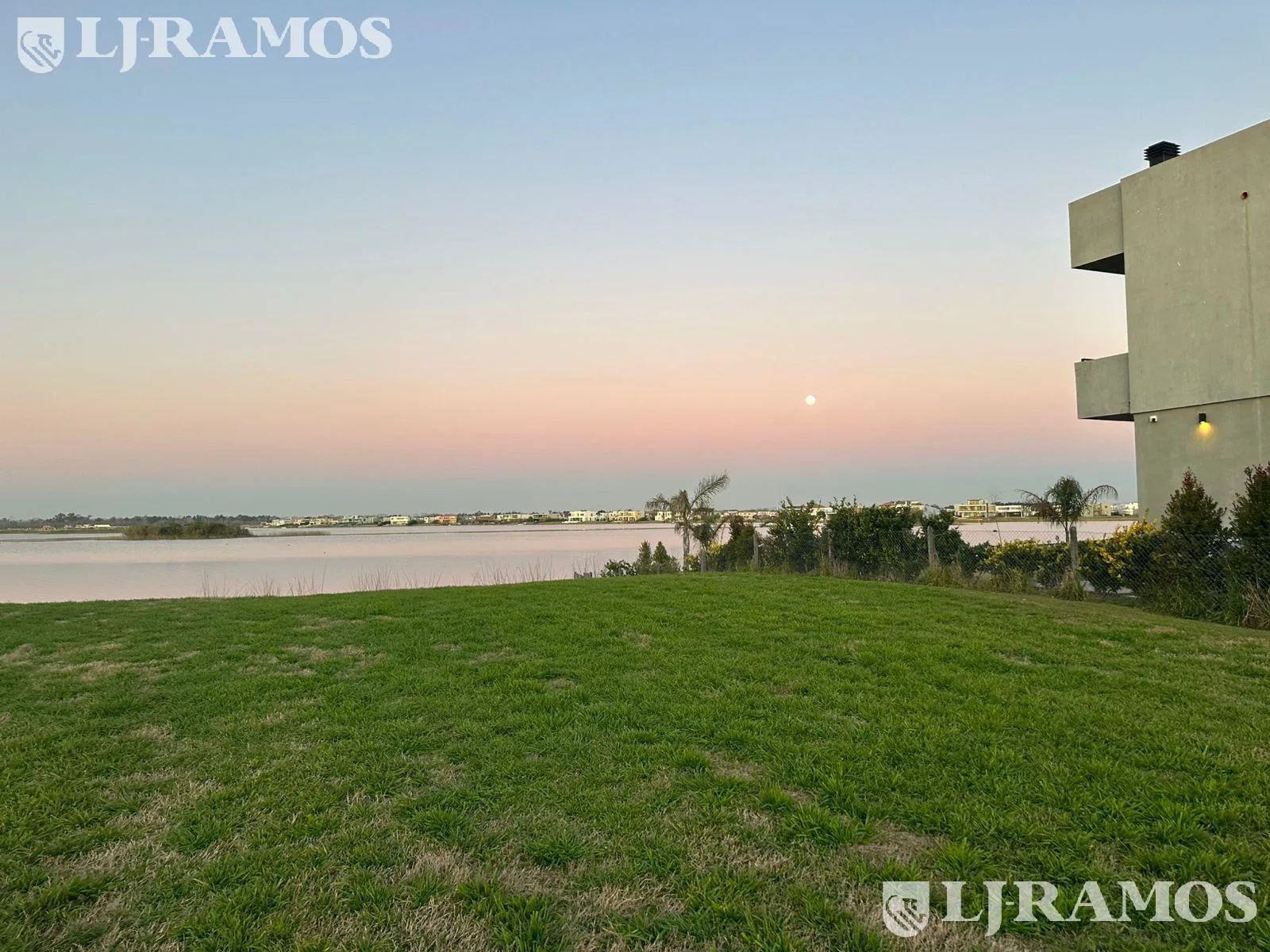 Terreno al lago en venta en el Barrio Marinas, Puertos / Escobar foto 2