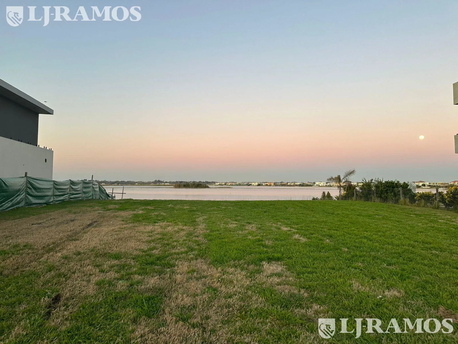 Terreno al lago en venta en el Barrio Marinas, Puertos / Escobar foto 3