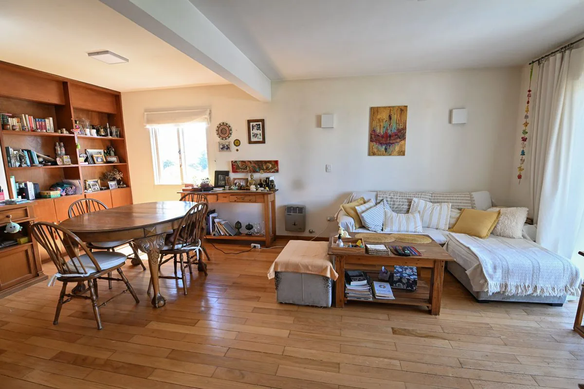 DEPARTAMENTO EN VENTA DE 3 DORMITORIOS Y 2 BAÑOS foto 2