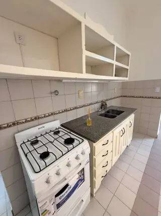 ALQUILER IMPECABLE MONOAMBIENTE foto 4