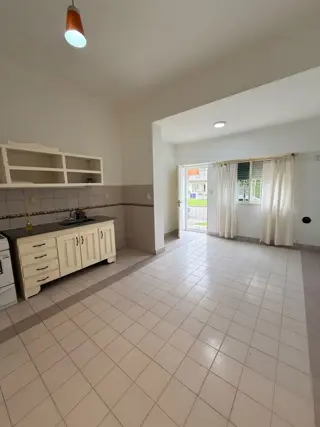 ALQUILER IMPECABLE MONOAMBIENTE foto 5