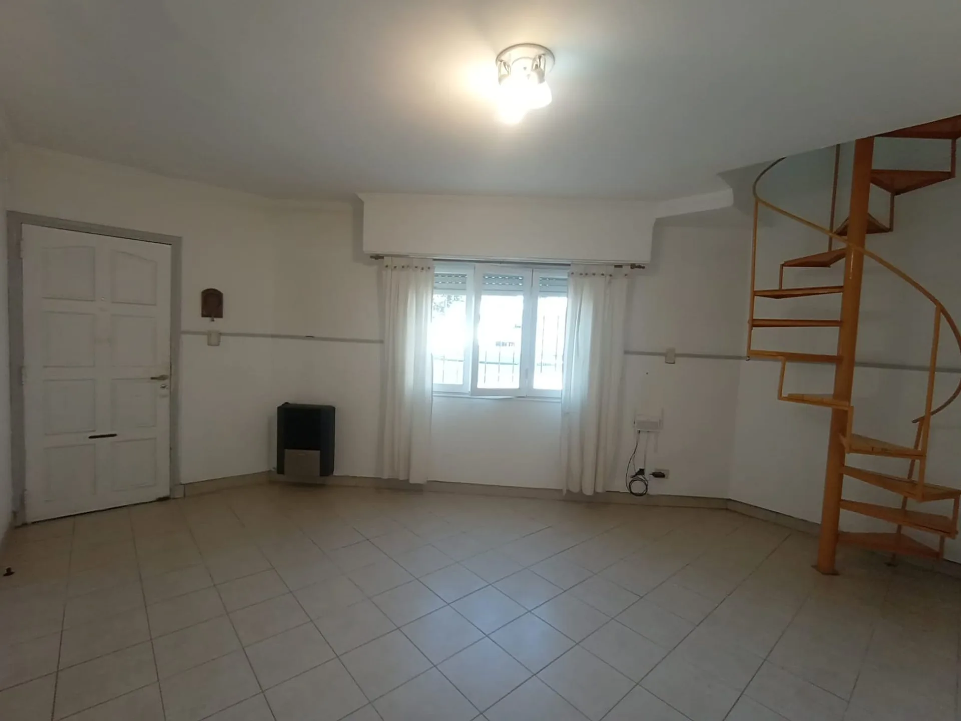 VENTA PH 3 AMB A CONST. POSIB. AMPLIAR O 2 UNID. foto 2