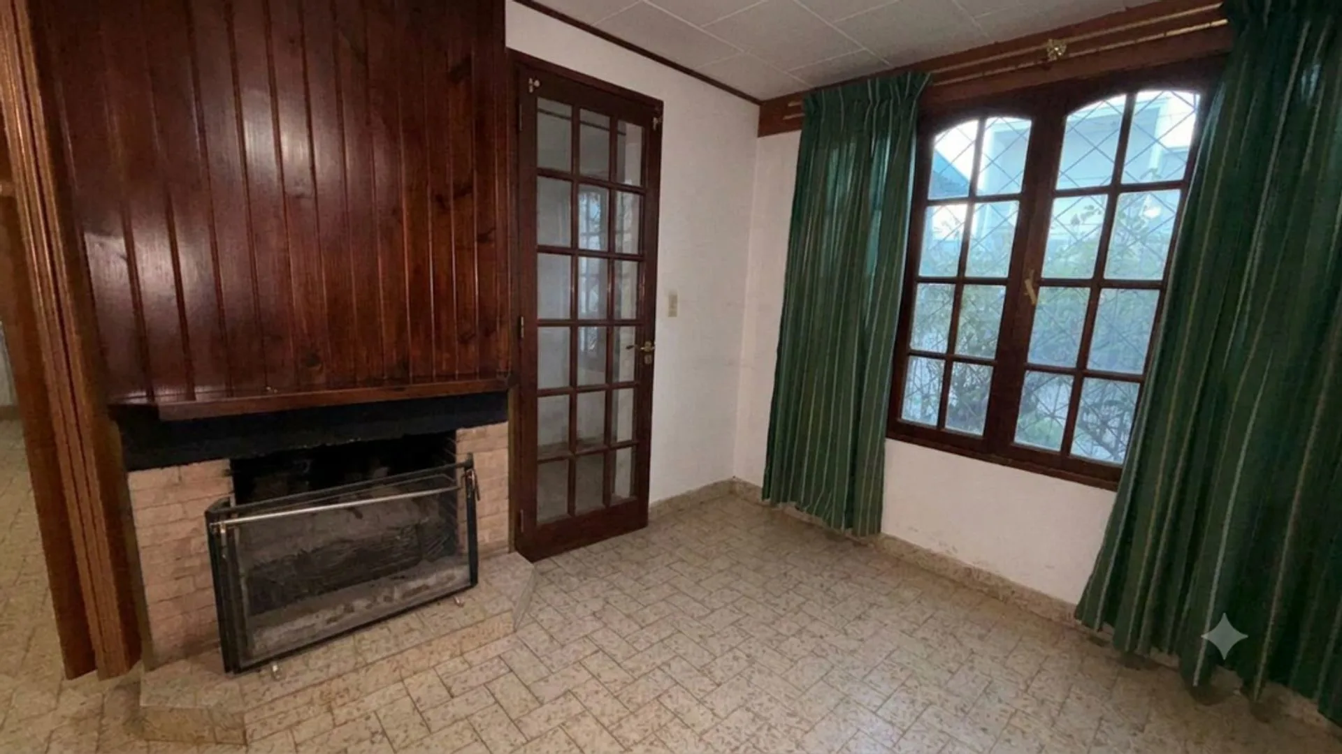 EXCELENTE OPORTUNIDAD/ VENTA CASA EN PLENO CENTRO foto 2