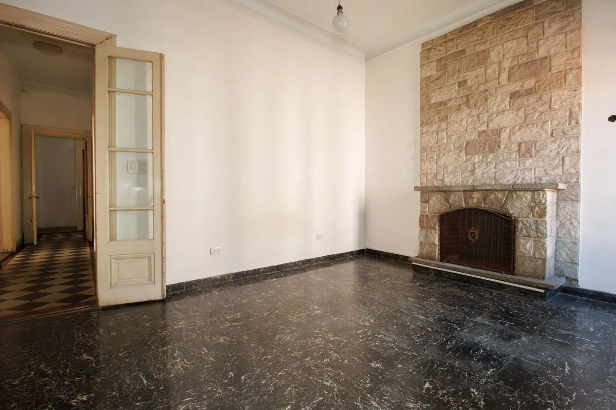 Venta Departamento 5 Ambientes Al Frente - CABA foto 2