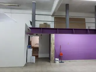 Venta de dos locales en Isidro Casanova foto 1