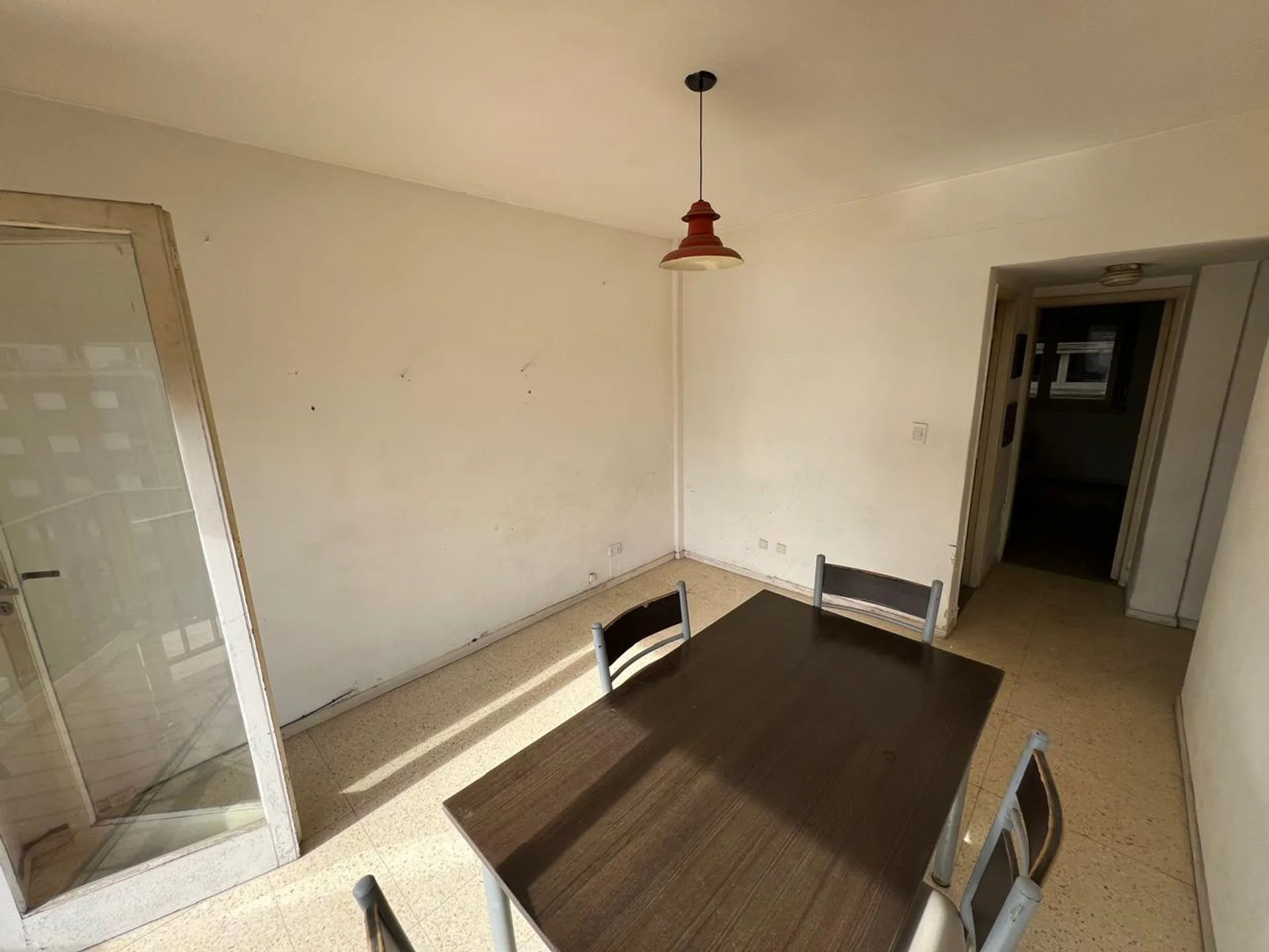 Venta depto 2 ambientes con balcón Plaza Colón foto 5
