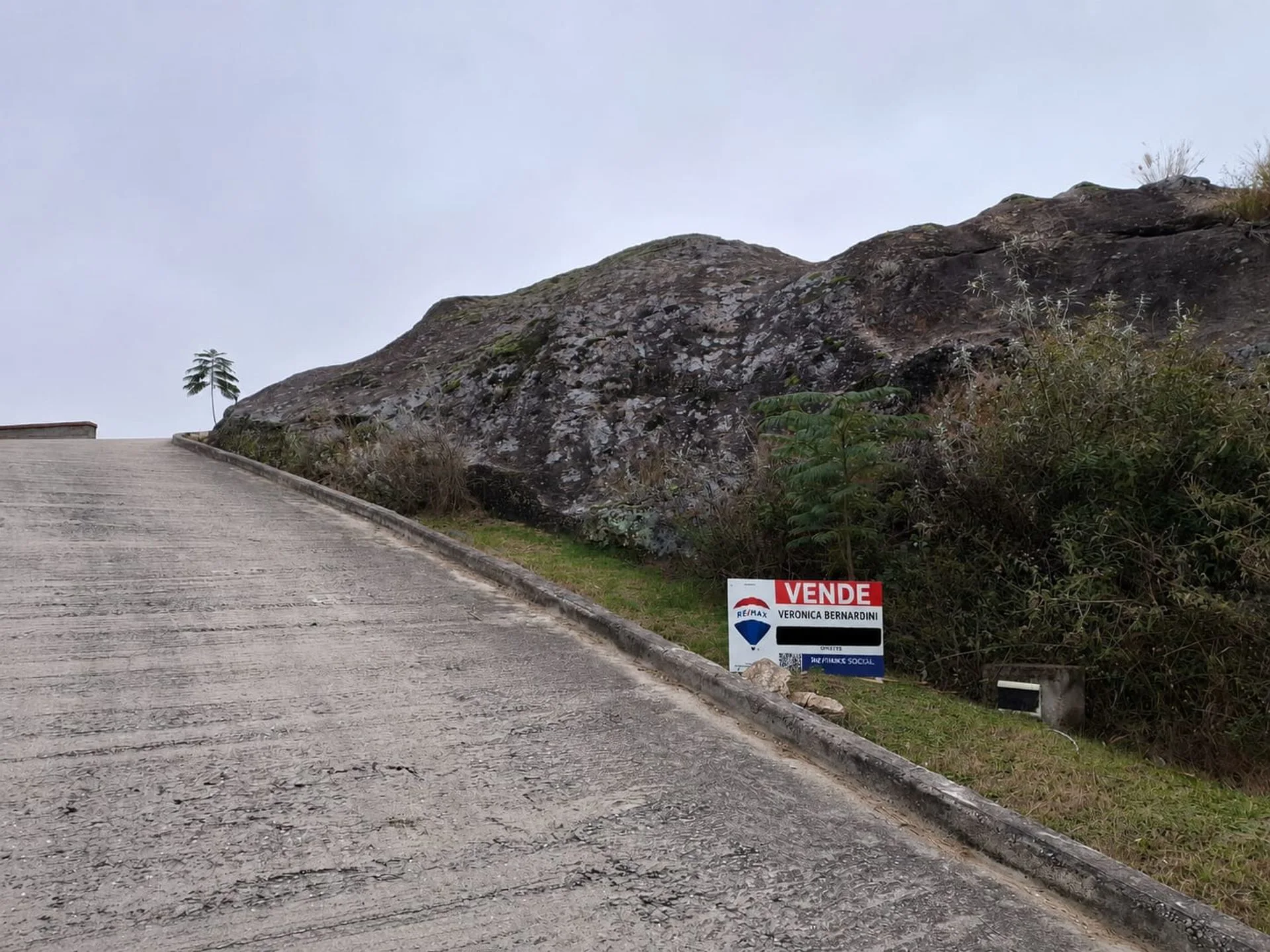Venta lote en Tanti 2554 m2 Vista Unica Escritura foto 4