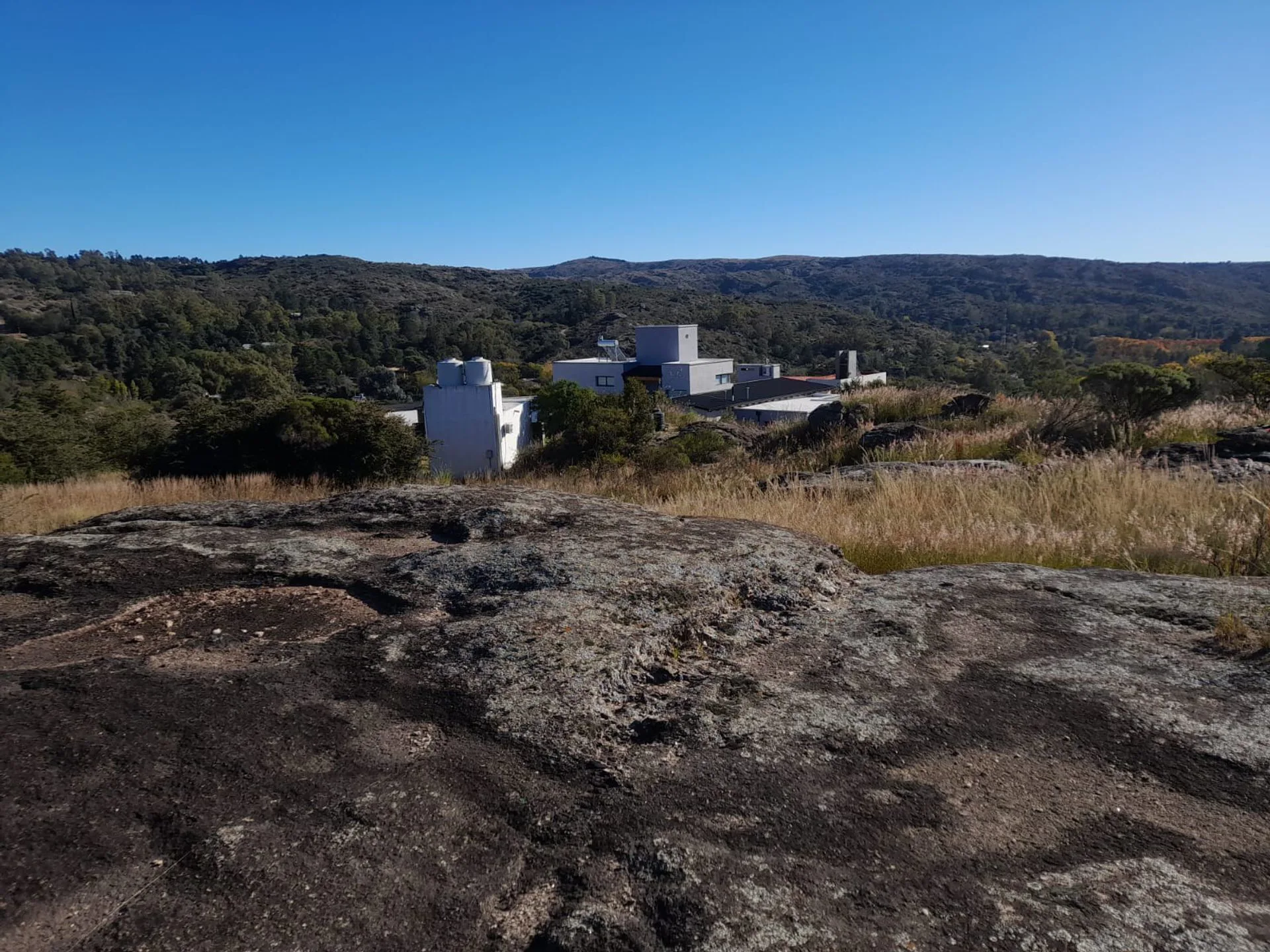 Venta lote en Tanti 2554 m2 Vista Unica Escritura foto 5