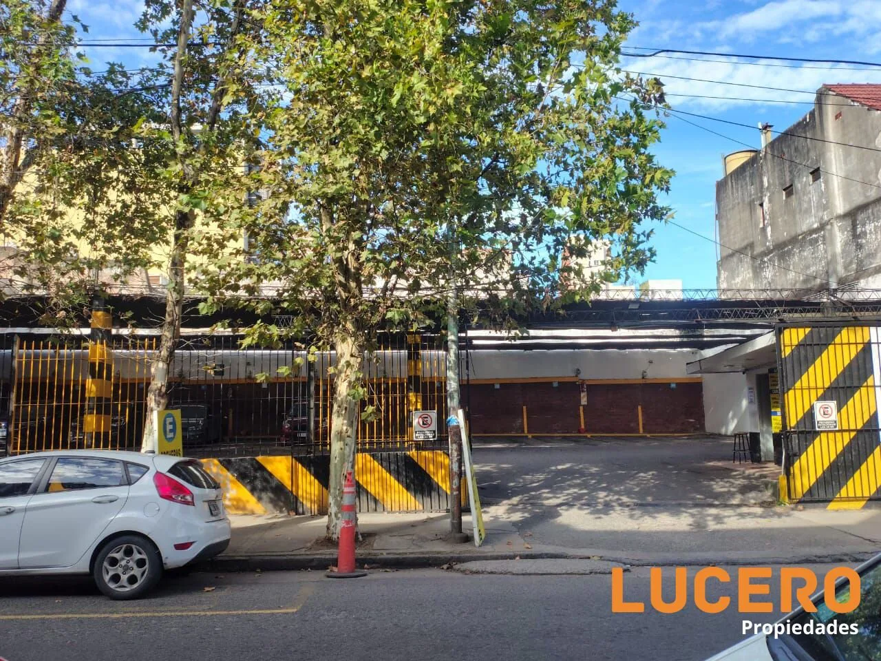 OPORTUNIDAD EN MORÓN CENTRO – LOTE CON PROYECTO APROBADO foto 2