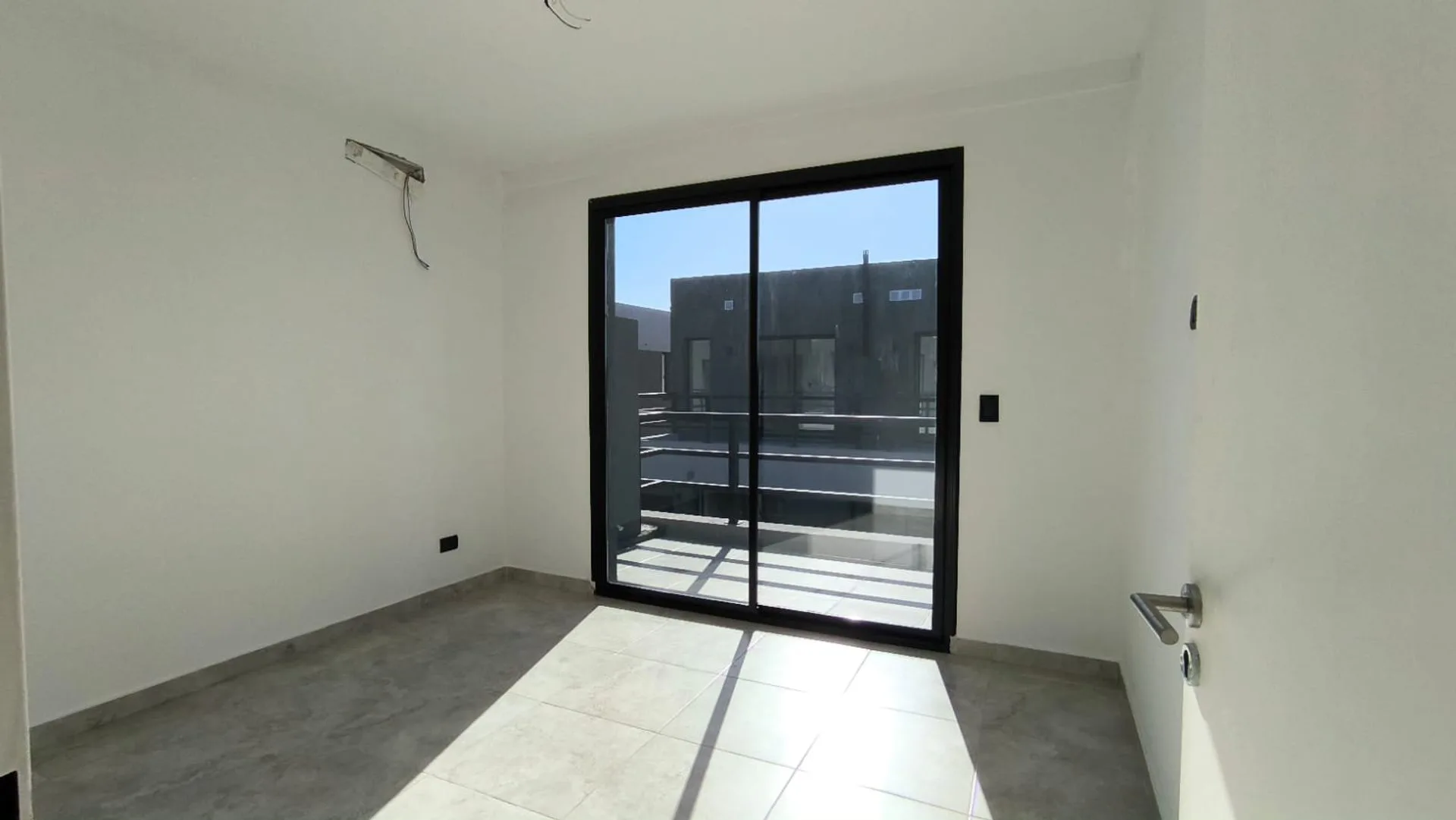 Pilar | Venta 2 ambientes con terraza propia foto 3