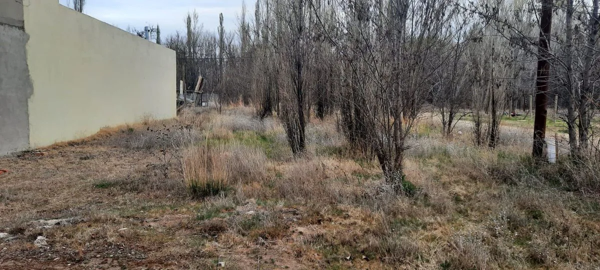 VENTA, TERRENO 360 m2 Loteo La Encantada, PLOTTIER