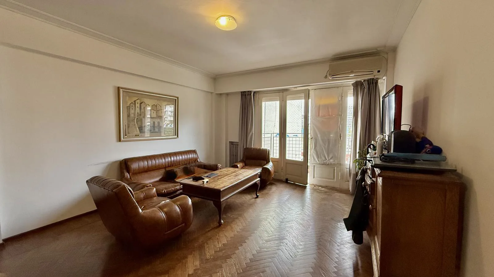 Departamento en venta de 2 dormitorios   comodín con balcón | Paraguay y San Luis foto 2