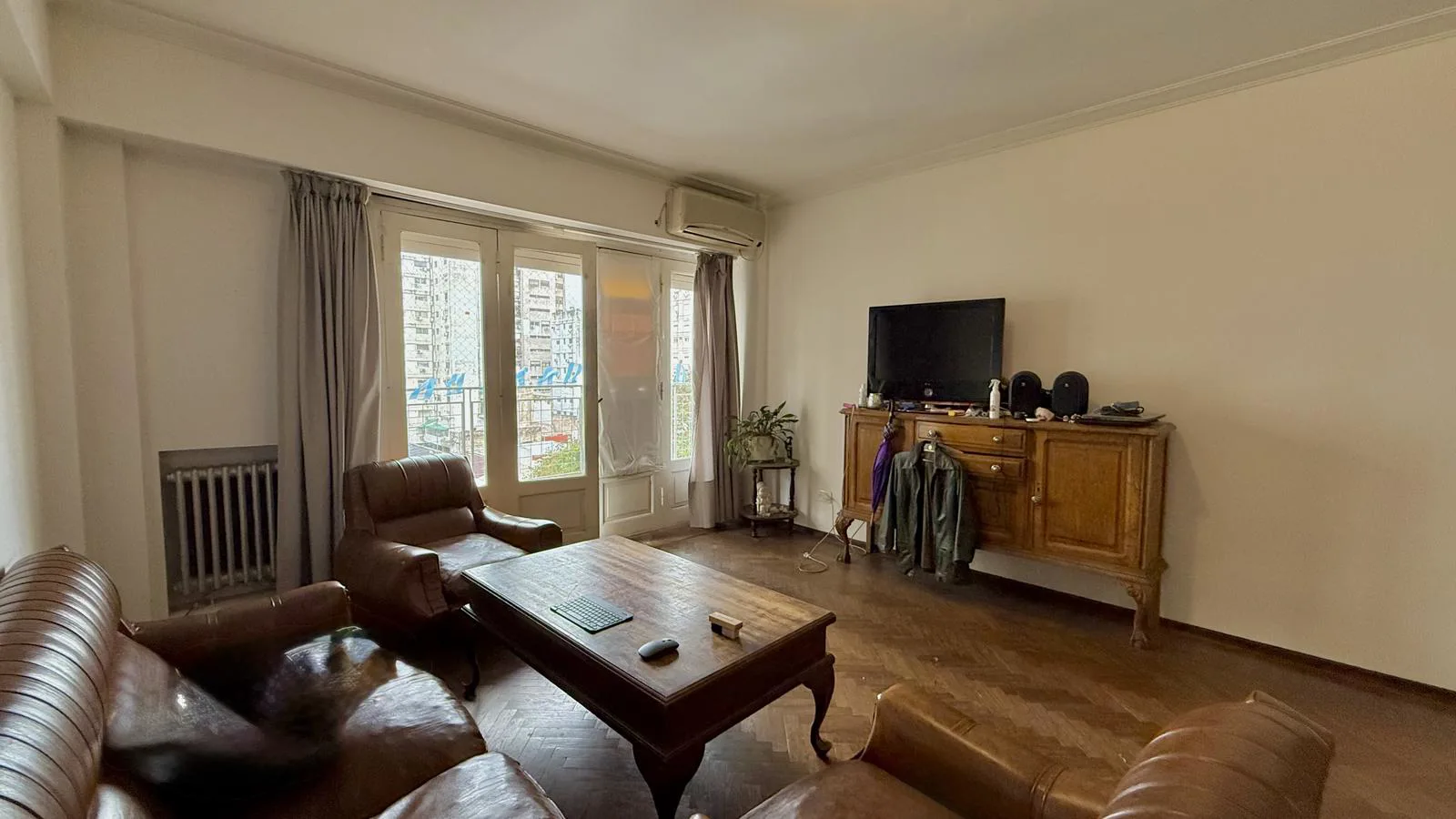 Departamento en venta de 2 dormitorios   comodín con balcón | Paraguay y San Luis foto 3