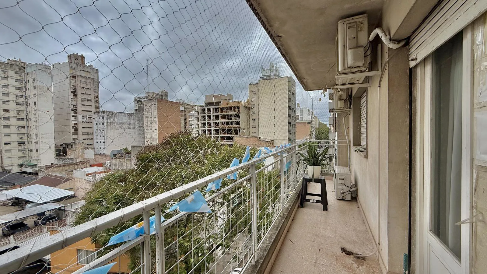 Departamento en venta de 2 dormitorios   comodín con balcón | Paraguay y San Luis foto 5