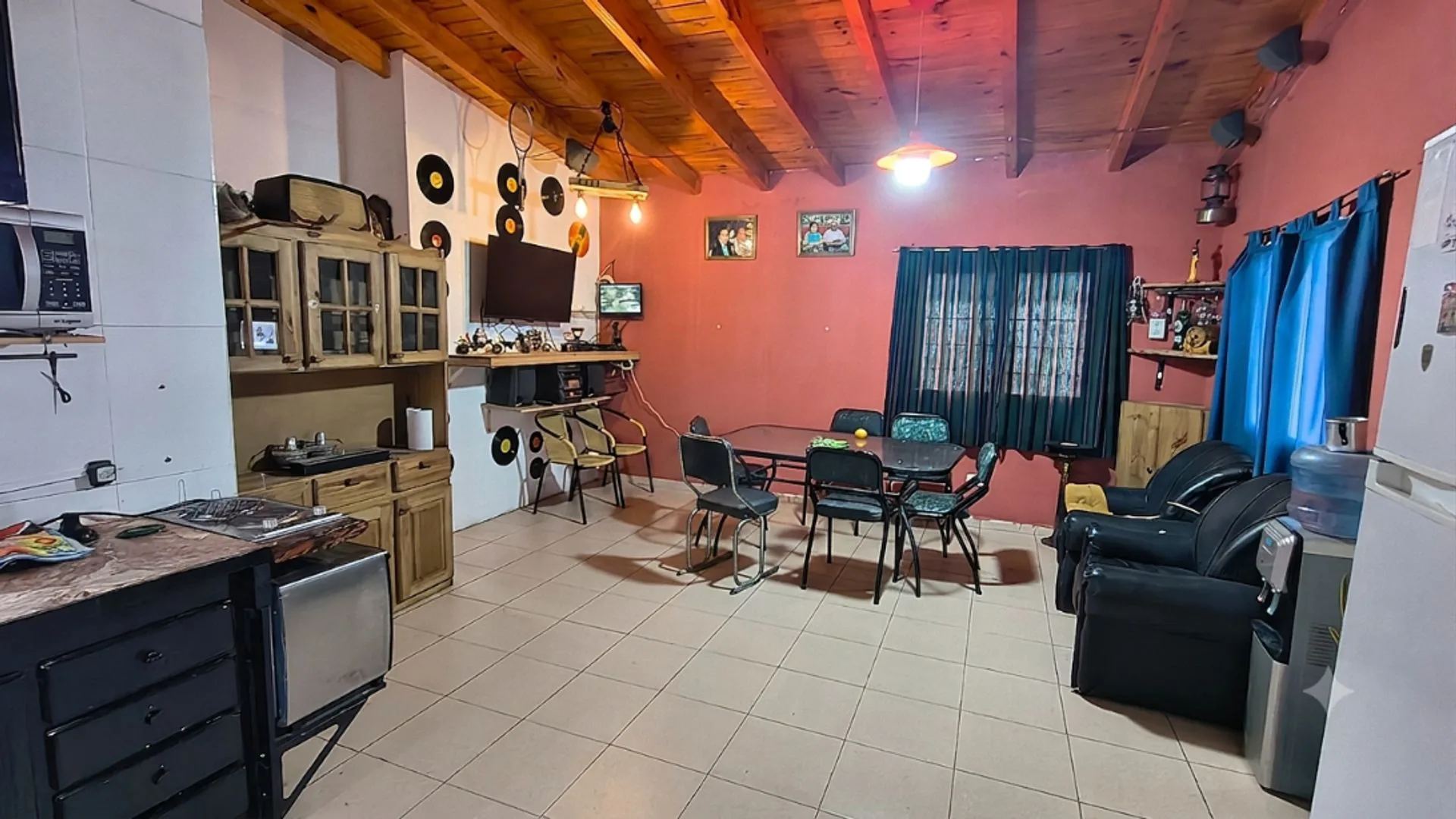 CASA QUINTA EN COMPLEJO PRIVADO. COLONIA RODAS