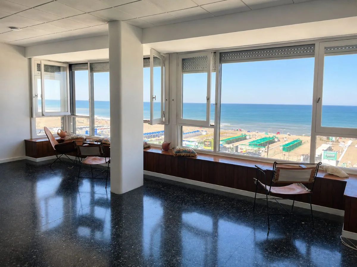 VENTA DEPTO 4 AMB VISTA DIRECTA AL MAR Y COCHERA