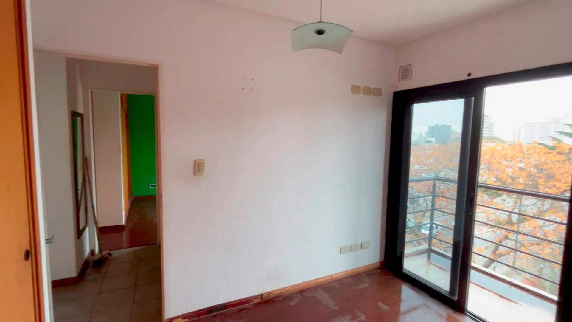 DEPTO 3 AMB VENTA BERAZATEGUI CENTRO 3 BALCONES foto 2