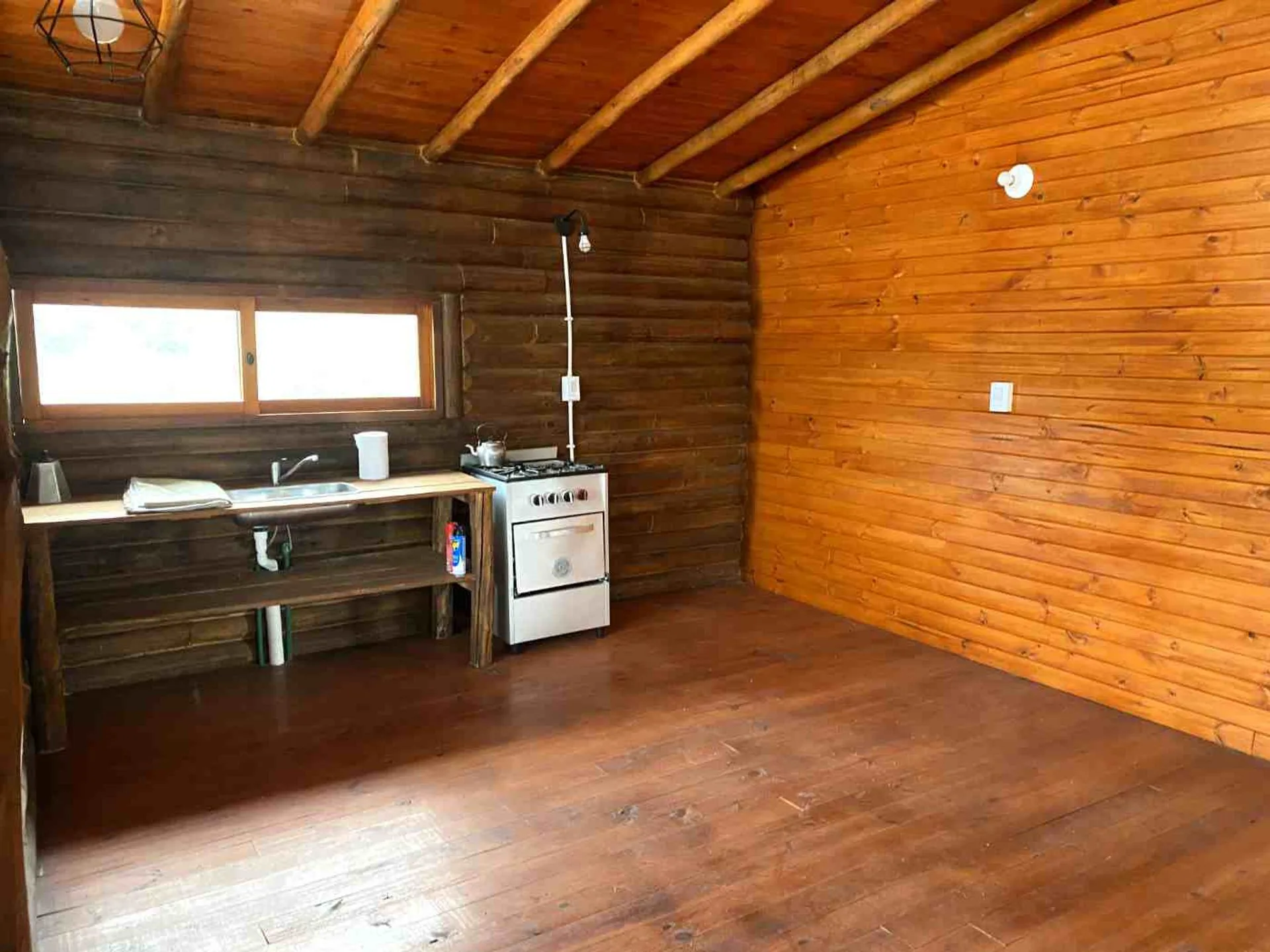 VENTA CASA 2 DORM BARRIO SEMICERRADO LA FALDA!! foto 3