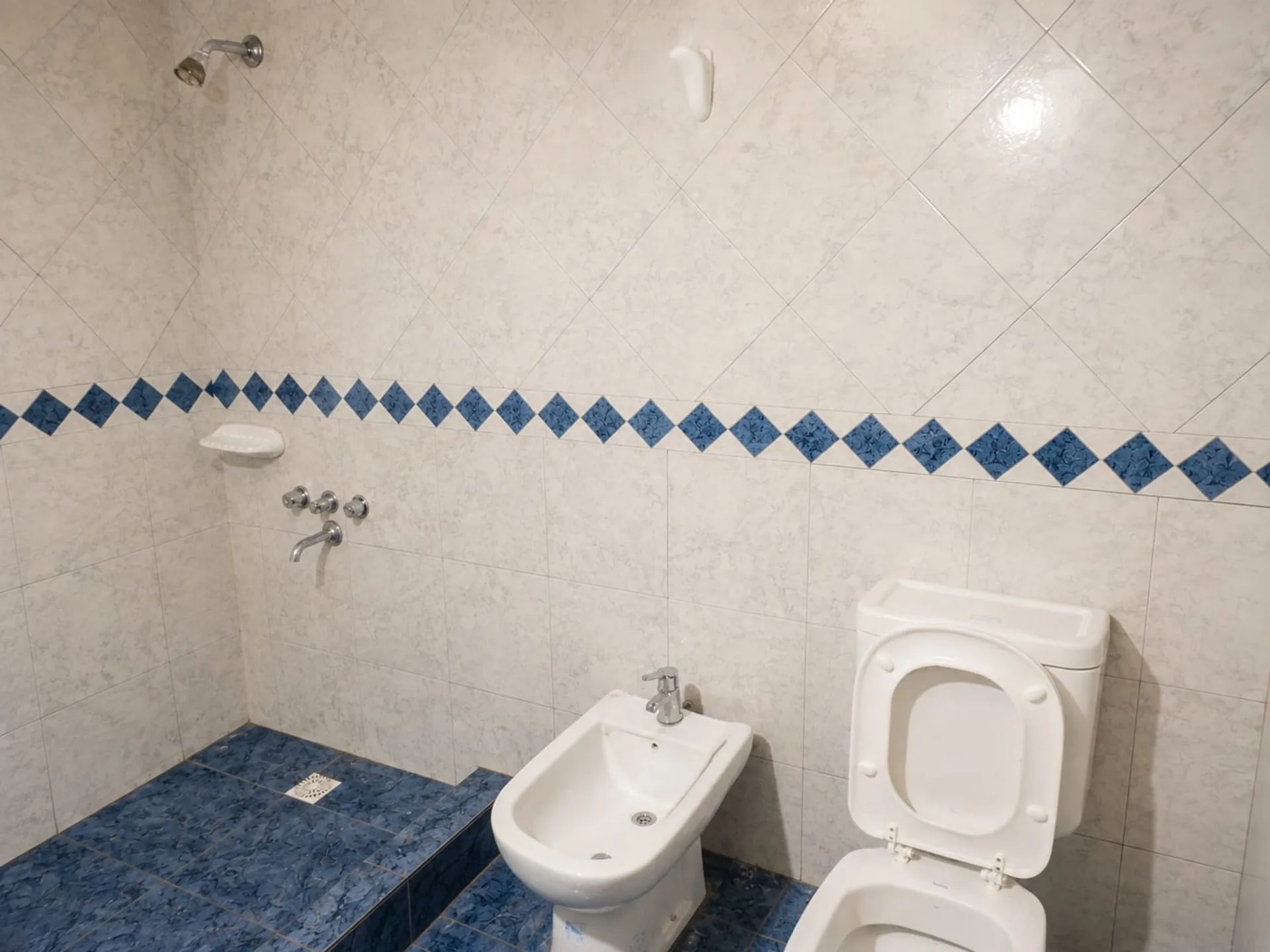 SE VENDE CASA DE 2 DORM. EN RINCON APTA CREDITO foto 5