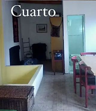 Casa en lote propio, 3 departamentos. Lote con patio y terraza - zona Pompeya foto 5