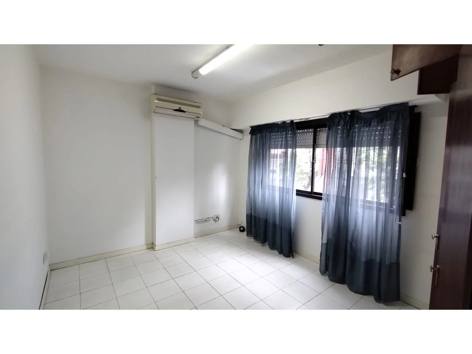 EN VENTA DEPARTAMENTO 2 AMBIENTES EN MORON CENTRO foto 2
