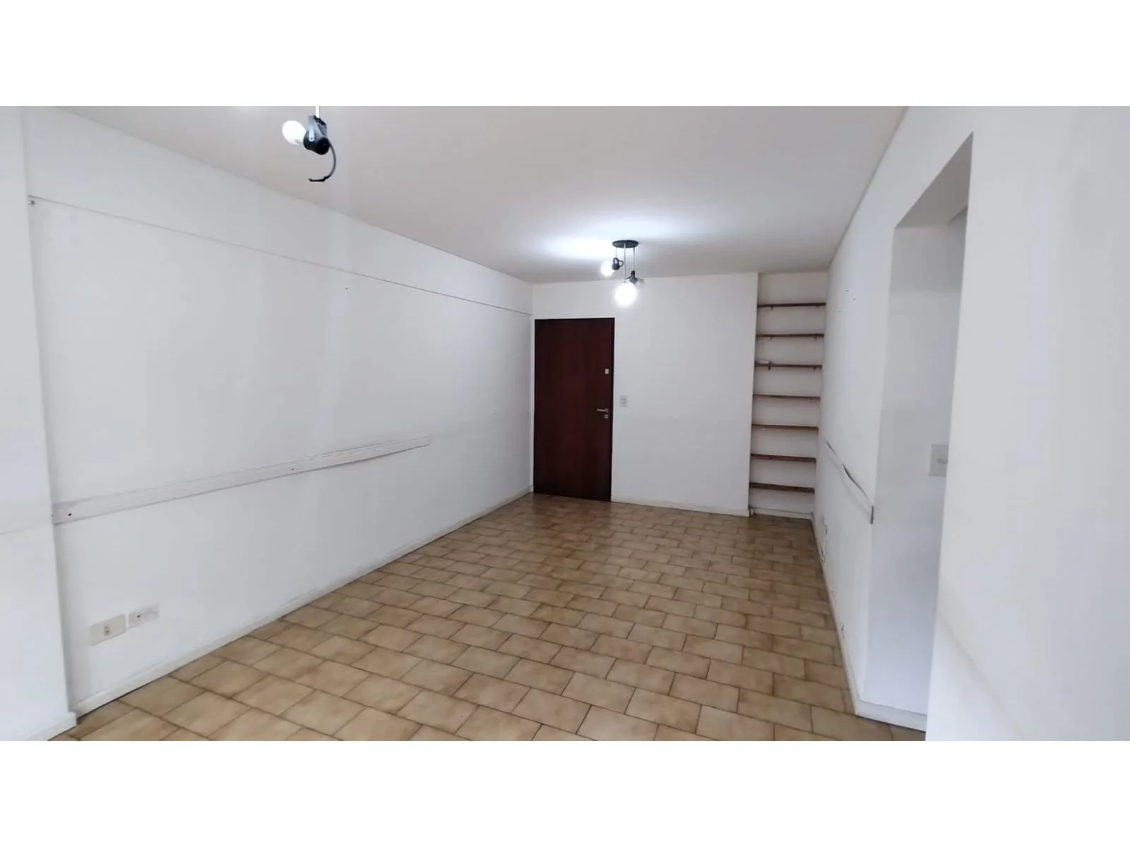 EN VENTA DEPARTAMENTO 2 AMBIENTES EN MORON CENTRO foto 3