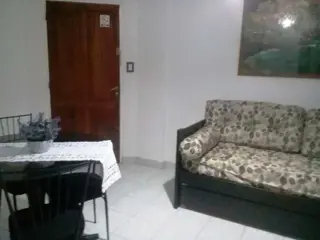 ALQUILER DEPTO CENTRICO AMOBLADO foto 1