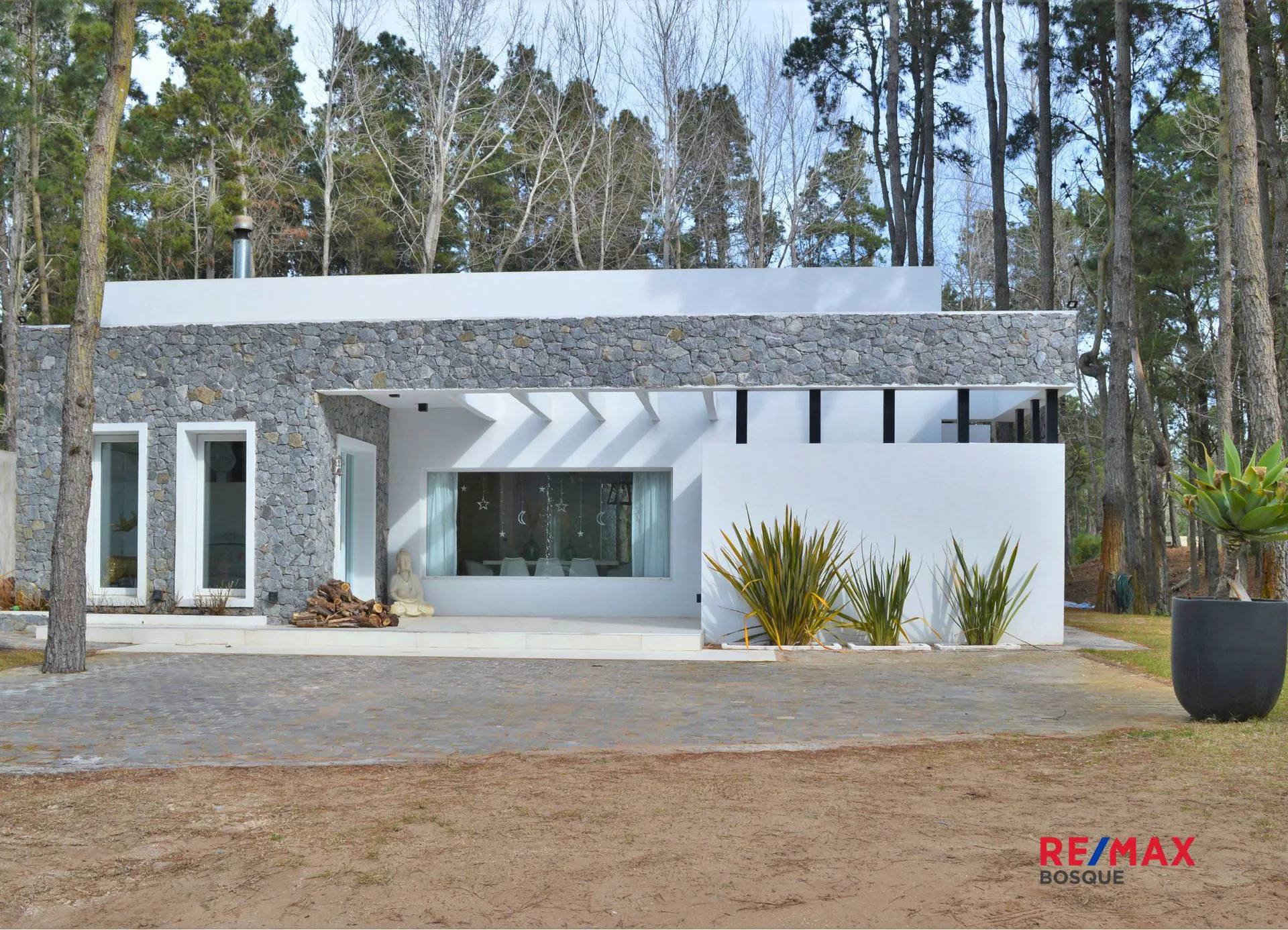 VENTA CASA 3 AMBIENTES BARRIO I VILLA ROBLES foto 3