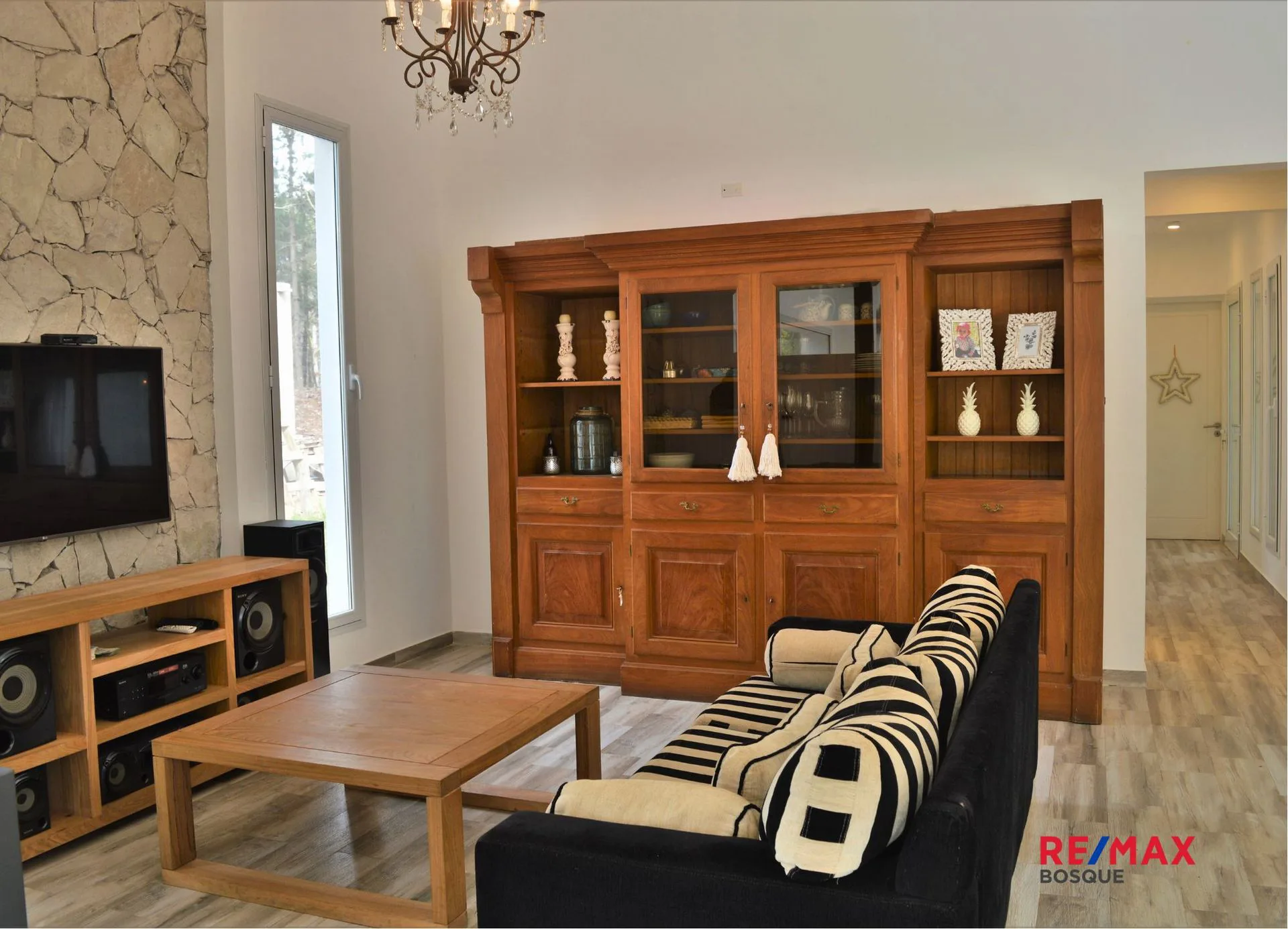 VENTA CASA 3 AMBIENTES BARRIO I VILLA ROBLES foto 5