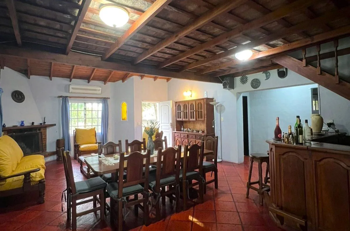 Venta de Casa Quinta en Parque Juralo + LOTE foto 4