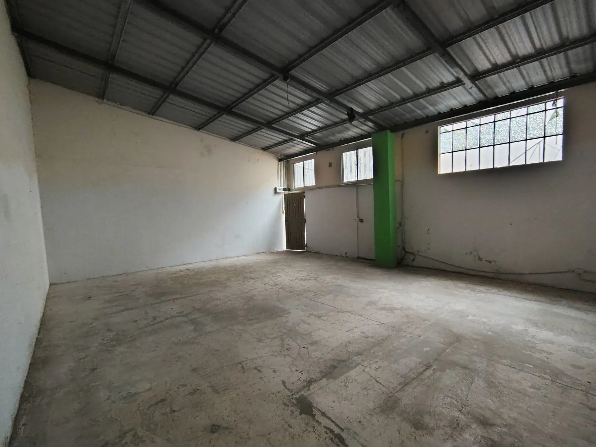 VENTA GALPON INTERNO POSIBILIDAD DE PH foto 4