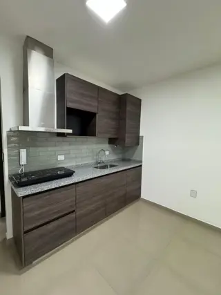 Excelente monoambiente a estrenar sobre Av. Arieta, apto profesional ovivienda. Villa Luzuriaga. NO ABONA SERVICIOS, NI EXPENSAS foto 1