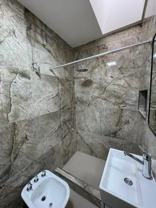 Excelente monoambiente a estrenar sobre Av. Arieta, apto profesional ovivienda. Villa Luzuriaga. NO ABONA SERVICIOS, NI EXPENSAS foto 4