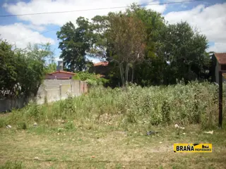 HERMOSO LOTE DE TERRENO SOBRE AV Ill foto 2