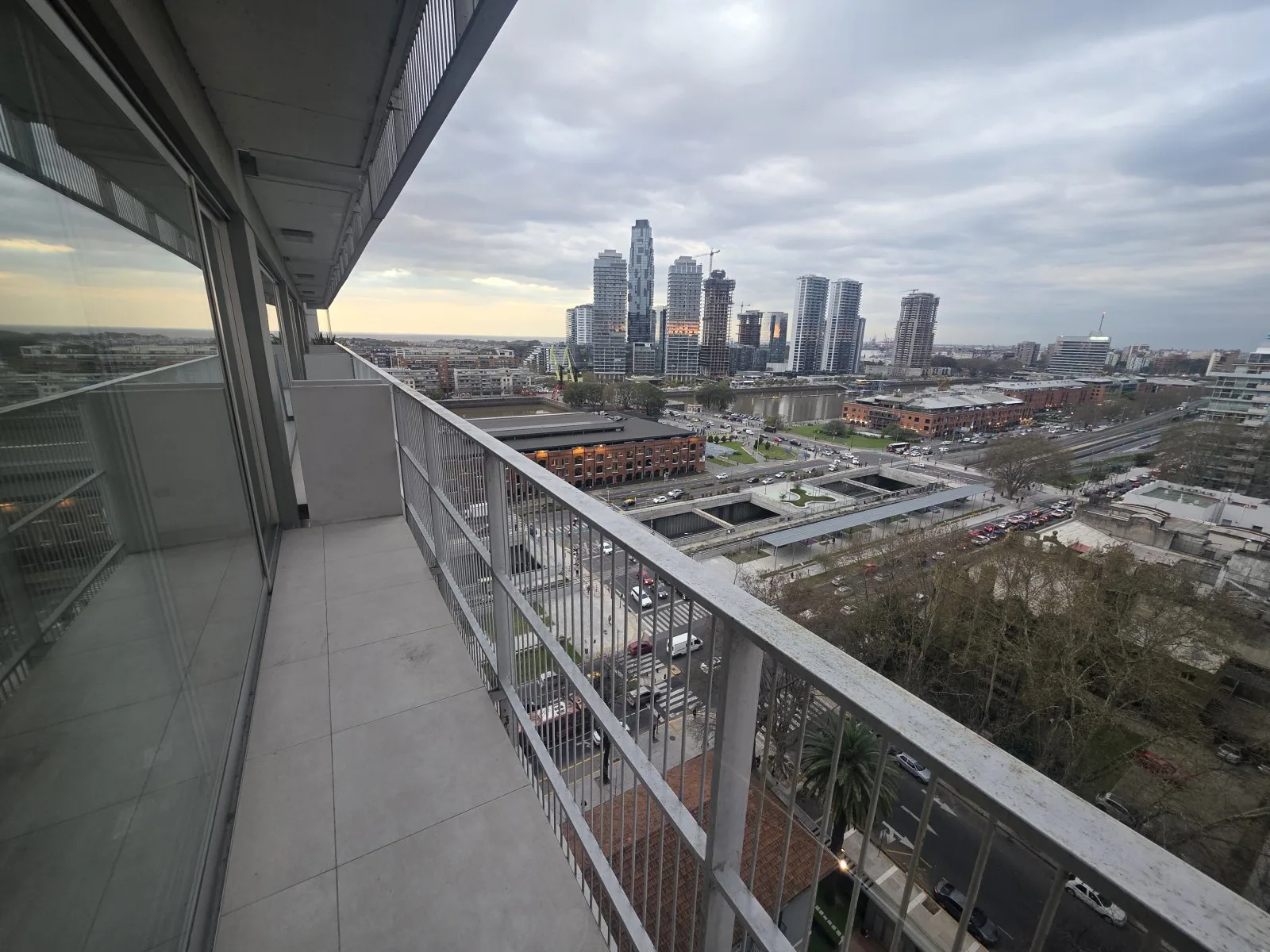 VENTA QUARTIER PTO MADERO 50m2 2 amb. Dividido Vista Río Panorámica foto 3