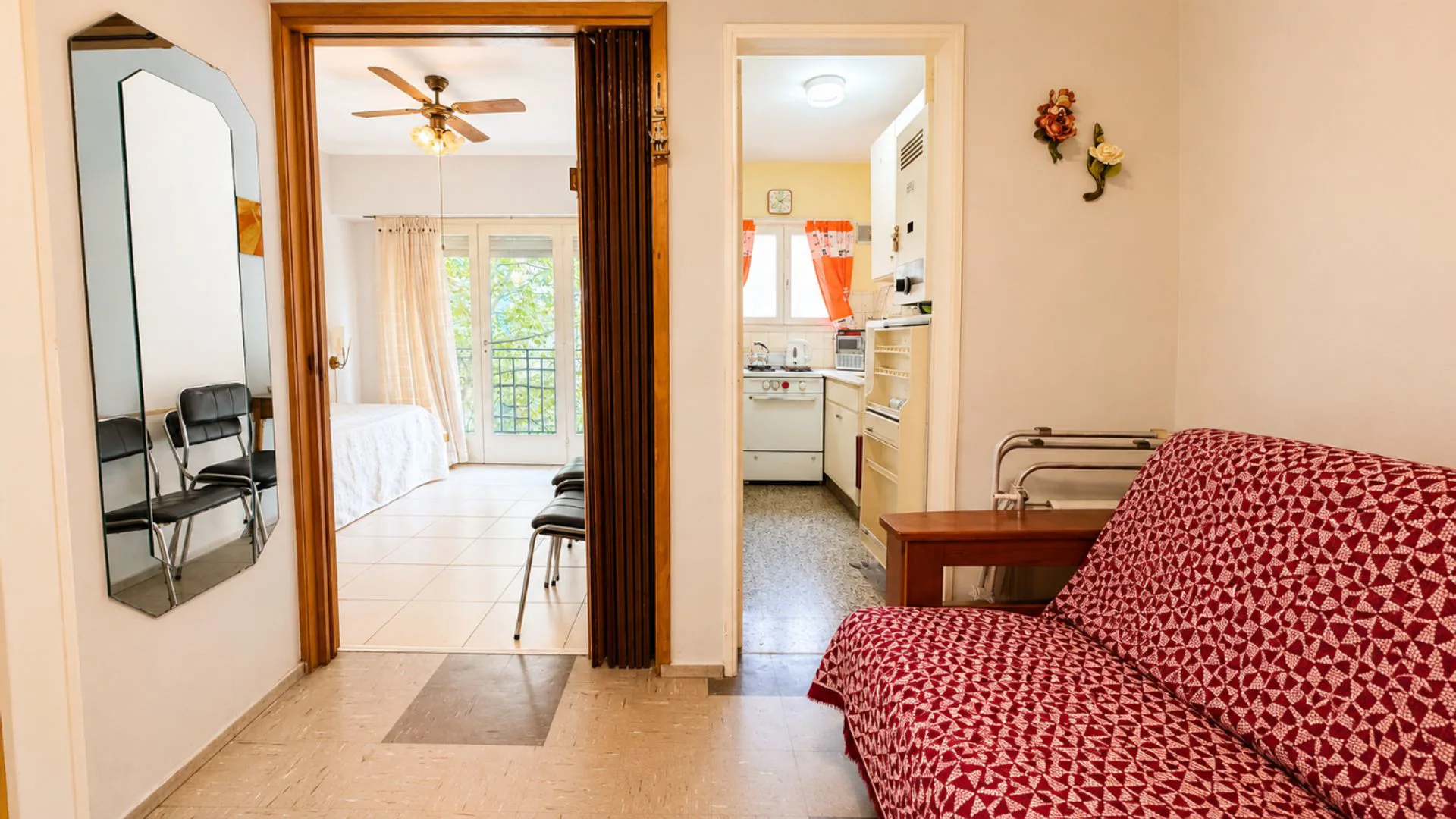 VENTA DEPARTAMENTO AMBIENTE Y MEDIO BALCON GUEMES foto 5