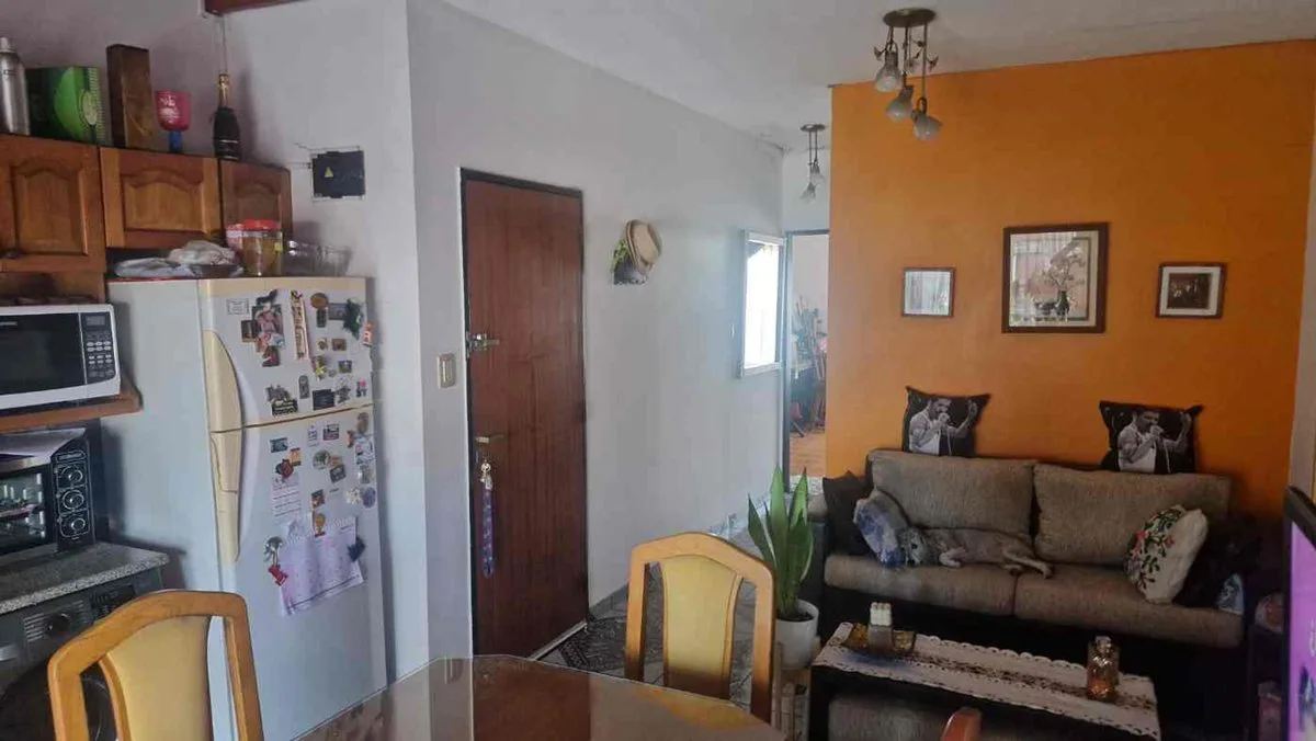 Venta Depto. 2 Amb con Coch y Altillo-Avellaneda foto 5