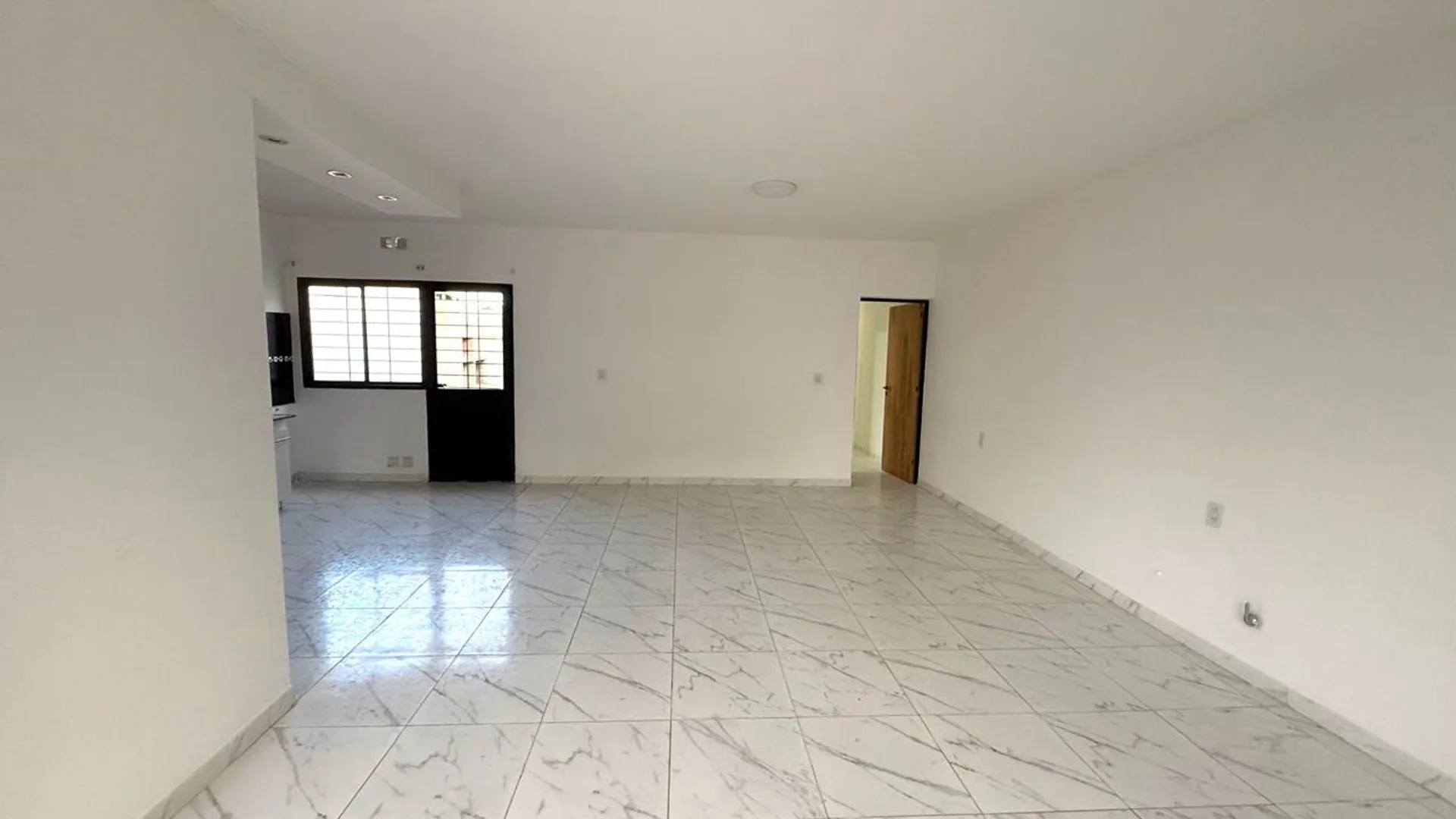 Se vende casa de tres dormitorios! foto 2