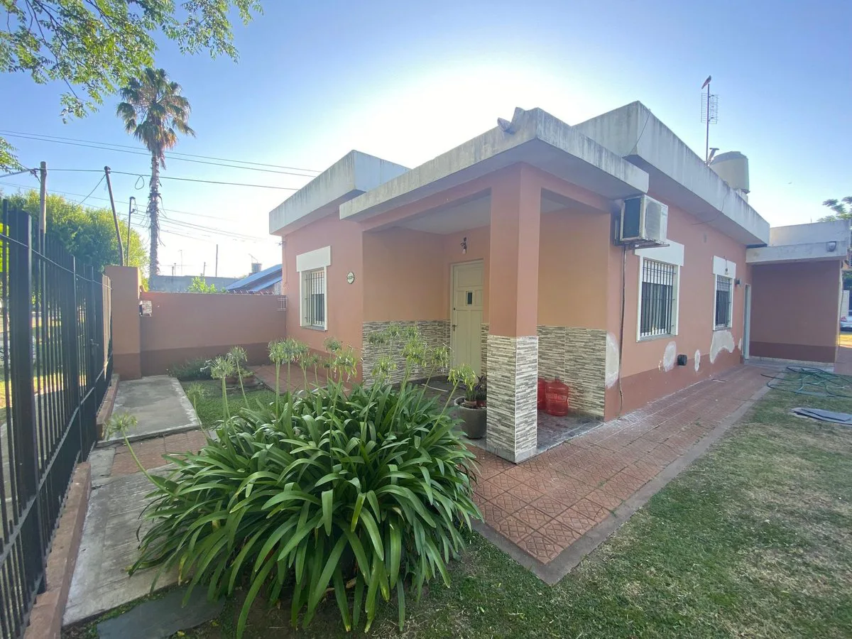 VENTA CASA DOBLE LOTE 4AMBIENTES MARCOS PAZ foto 3