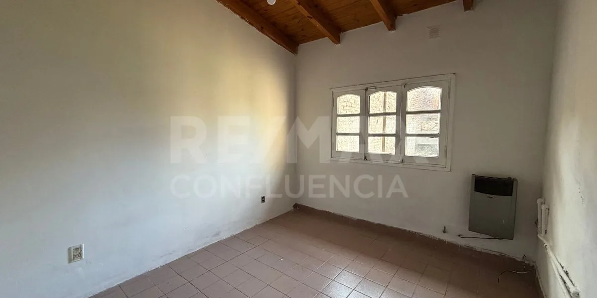 VENTA DE CASA EN CENTENARIO. Casco Viejo foto 2