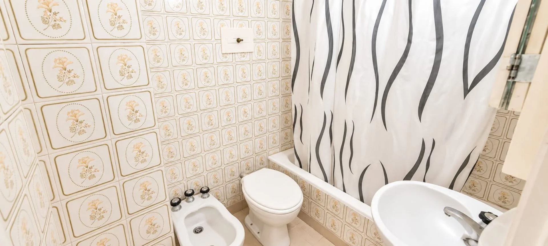 VENTA DEPARTAMENTO MONOAMBIENTE FRENTE PLAZA COLON foto 5