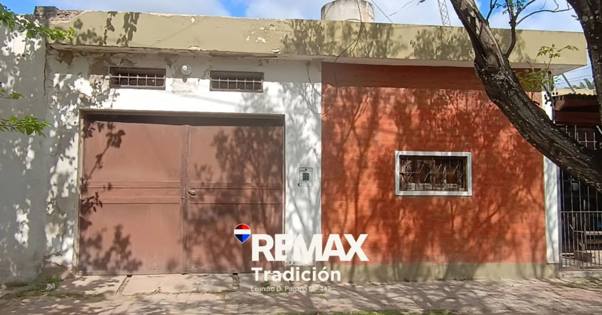 VENTA CASA EN ESQUINA CON MULTIUNIDAD RENTABLE foto 2