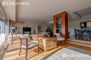 Migueletes y Av. del Libertador - VISTA ABIERTA LUZ Y SOL BALCON Y EXCELENTE PLANO foto 2