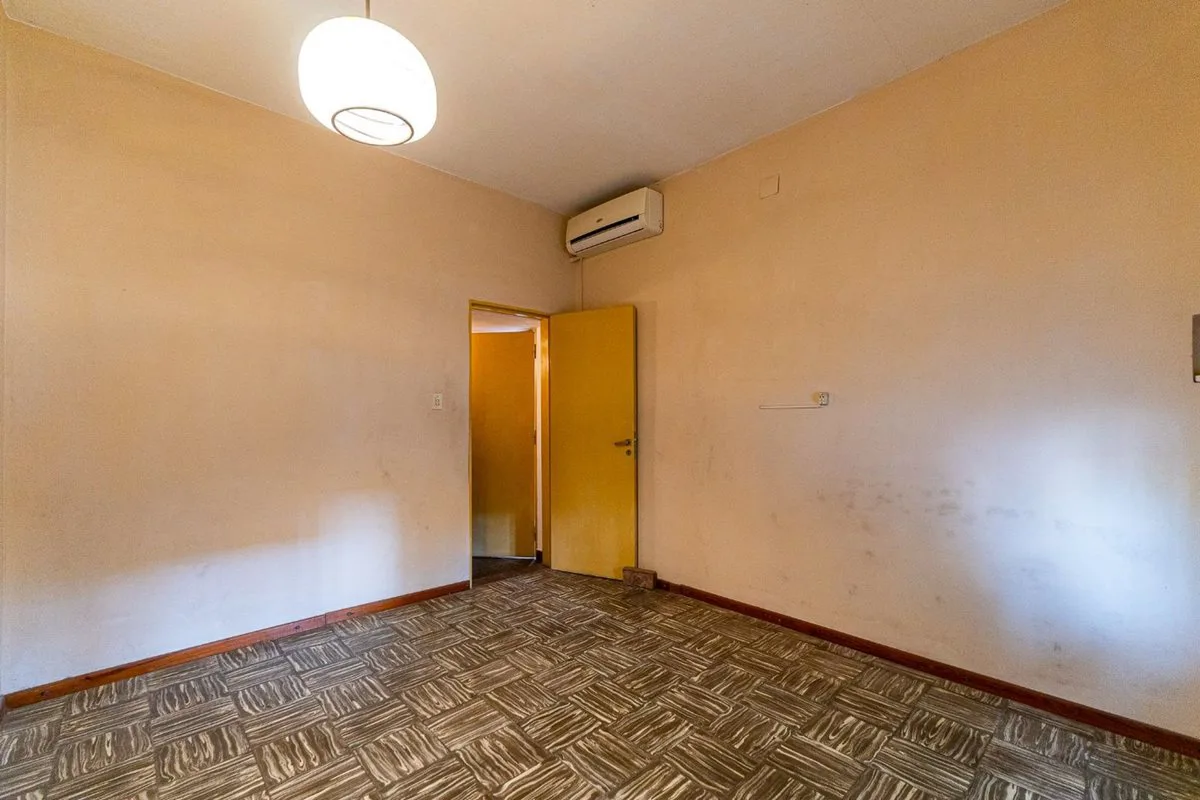 VENTA CASA DOS DORMITORIOS Y COCHERA -  ECHESORTU foto 5